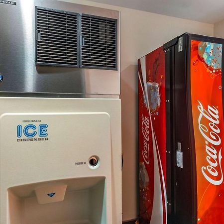 فندق سليب إن هندرسون المظهر الخارجي الصورة
